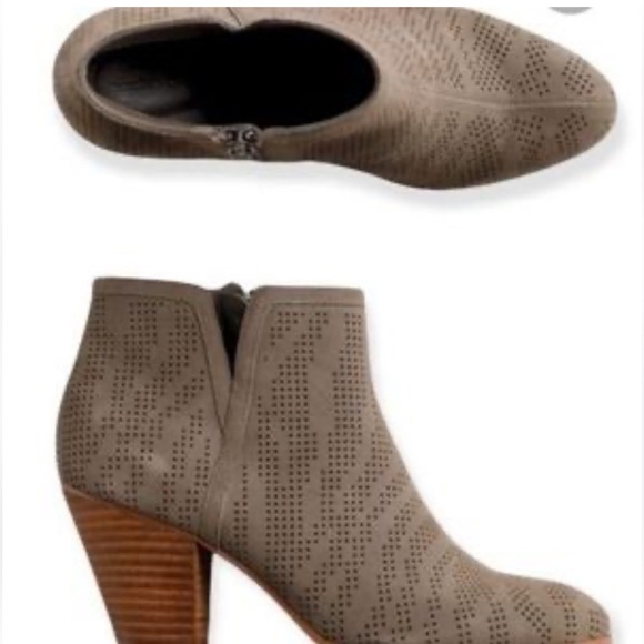 New Violet & Red Jensen Heeled Bootie - Picture 1 of 12